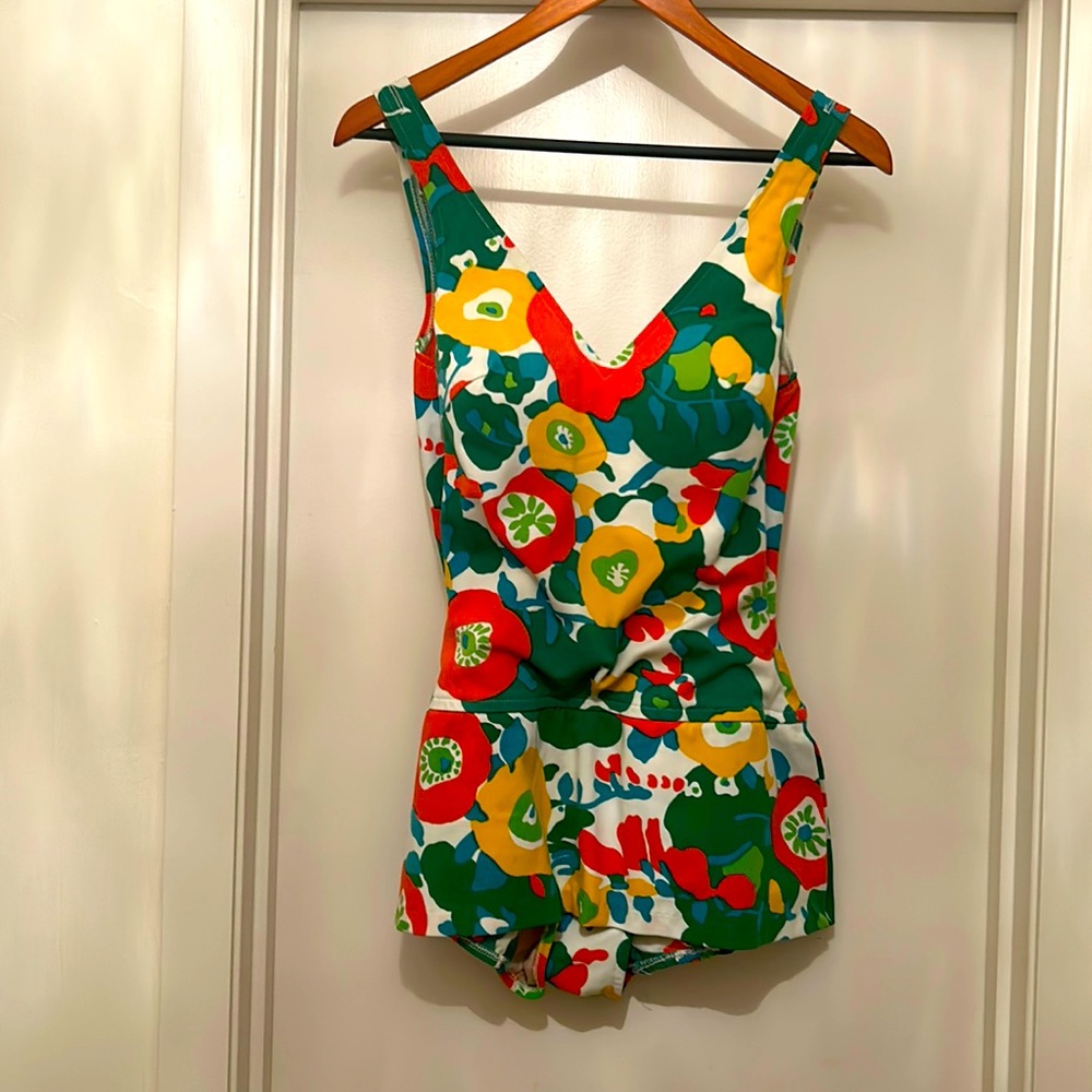 VINTAGE circa 50-60’s. Ladies swimsuit.